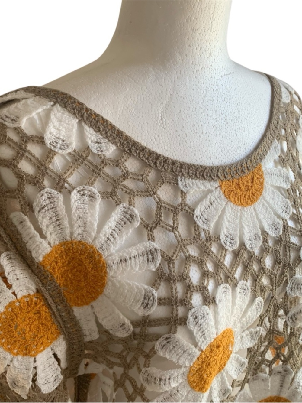 🌼Crochet Daisy Lace Sheer Top Long Sleeve White Yellow Taupe L - Picture 7 of 14